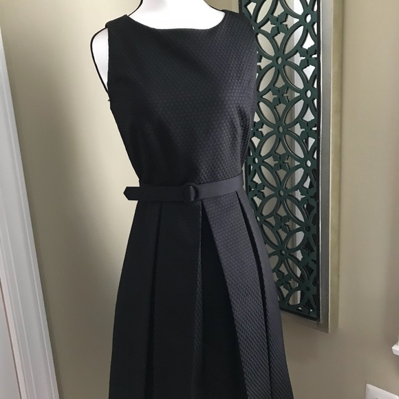 White House Black Market Dresses & Skirts - White House Black Market Sleeveless dress size 0